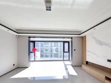 有车位,中间位置无噪音,中间楼层,满两年无增值税