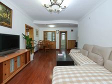 新上!低楼层前方无遮挡南北通好房!房东出国处理资产!可大刀!