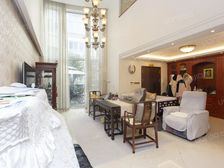 满五买入价高,下叠边套户型带花园 ,精装保养好