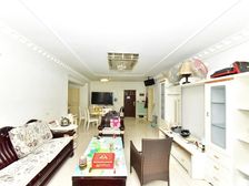 金帝名园4室2厅位置安静,采光刺眼户型方正,南北通透看房随时