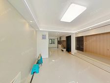 凤凰胥岸2期,小区中间位置四室两厅两卫,诚心出售有钥匙