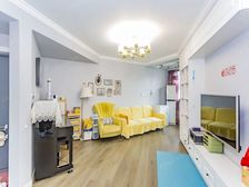 馨泰花苑,20万装修,带车库车位,配套齐全诚心卖,中间楼层