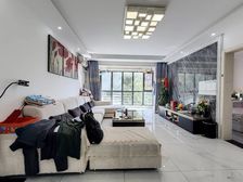 蓝郡国际花园,采光好,好楼层,独立客厅,看房随时,560万