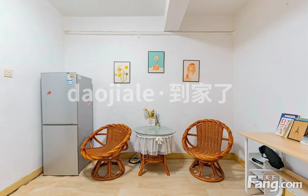 温泉总价低厅卧分离单身公寓，楼层好拎包入住