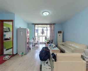 西山枫林三期 1室1厅 东北