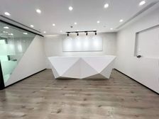 望京东年终特惠!金辉大厦半层出租 精装修 大气前台 来看