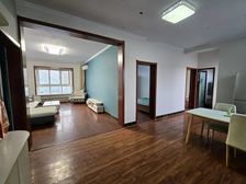 7中 万达西广厦家园 业主自住房通透大两居带露台可搭卧室