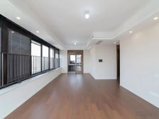 琅越龙洲 精装修 没住过 随时看 价值满满 可以大刀的房子