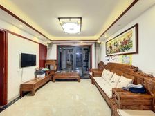 三房四开间朝南,楼层好,楼栋位置佳,毛坯交付