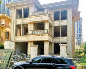 玫瑰园法式独栋别墅 城中豪宅 毛坯高位置 大花园 有亭有院