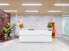 国贸中心甲级写字楼 356平中层办公空间,特价笋盘即租即用。