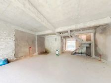 地铁口纯别墅小区叠加别墅,共负一层到三层带院子 仅售460万