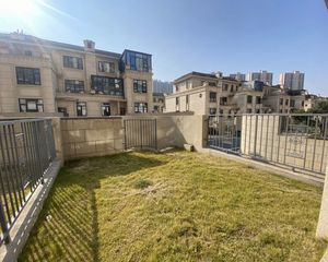 新建城新出南入户别墅 自带百平前后院 ,小区中间,送车库