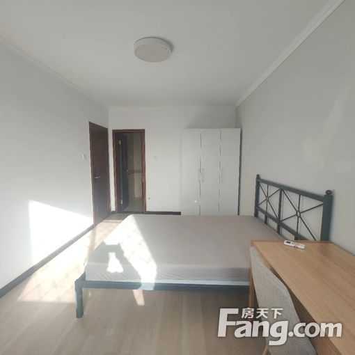  4���������ŵ���վ�����˼Ҷ��� �𺣼�԰������װ�����Դ��� 