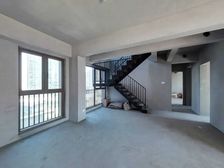 新工厂待建 急需资金 割让前海优质资产 壹方中心大复式7房