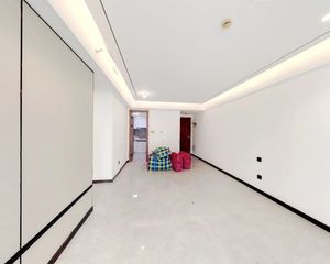 滨江金融 茶子山地铁口 开发商精装修全新未入住
