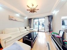 工业园蝴蝶湾装修客厅朝南落地窗