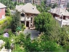 买独栋别墅必看 二亩地大院 连旁边的山体公园也是你的