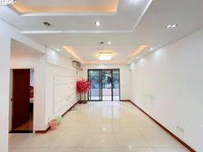 新上华润二十四城,朝中庭大两室,住家安静,单价低,业主诚售