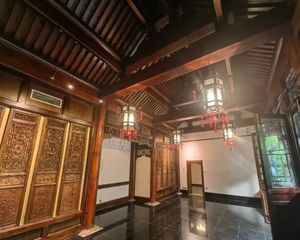 南锣鼓巷主胡同 标准正座二进四合院