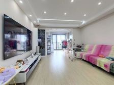 新上架 新城公馆,一卡一户大平层,全新装修 带地暖带新风系统