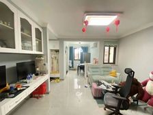 凉城公园对面,一梯两户,精装修家电全送,周边生活设施齐全!