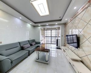 满五装修好 拎包入住门口吾悦广场松雅湖旁有钥匙