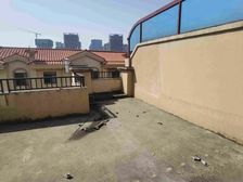 众森·红谷一品 5室3厅3卫 简装修 450万元