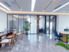 地铁口东江之星,高层精装办公室,景观视野好,拎包即可入住办公