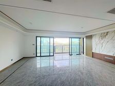 !业主急售 带车位 香港置地云山岳 精装四房 看数据谷