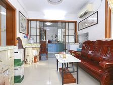 一楼带天井,地铁房。