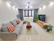 金辉御江府 3室2厅2卫 精装修 125.8万元