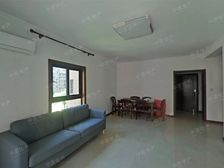 房东承诺成交价可以是同户型醉低,欢迎实地看房谈价。