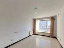 鸿博家园一区简装三居 可按揭 随时看房 诚心出售 带电梯