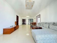 新出!螚谈30萬 经四万达!全天采光 洋房 豪华装修 带车位