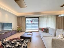 360万卖,精装洋房大平层,可做五房,小区自带会所