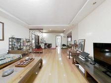 金河国际华庭品质大三房,户型方正,物业管理好,诚售