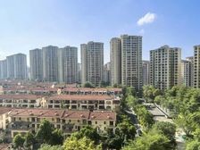 急售历史性低价出售雅居乐二期正南朝向大三房中高层视野光线良好