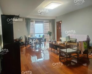 国贸建外东区,238平三居,900万,西北向,高层,价格可谈