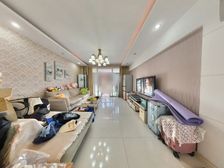 湖岸名家北区:洋房次顶楼.近地铁.近园区.有车位.拎包入住.