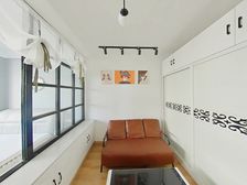 7和8双地铁口,电梯中层,精装,南北2房带客厅,厨卫朝北全明