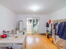 鸿景苑 4室2厅2卫 简单装修 180万元 138平米