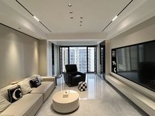 万达岳麓青城 东院 现代简约风 装修花了40多万 室内新!