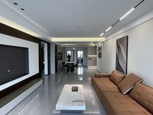 世纪滨江 窗外是一幅江南水墨画 美不胜收 豪华家装 从未住过