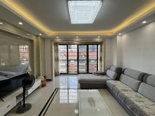 翰林山庄 潇湘公园东门旁 离映山 李达近 精装修 室内新!