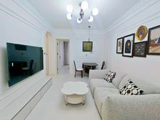 新港街 交通便捷 购物方便 商品房 南北通透 满五 精装修