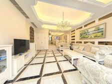 中国院子精装联排别墅 买三层实得五层 保养好可直接拎包入住