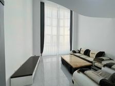 丽湾公寓 精装修 近地铁 满五 双卫 中间楼层采光好