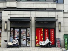 小店区真武路纯一层现铺 77平 8米大面宽 双开门