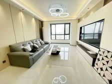 鸿正富贵嘉园 高楼层视野无遮挡 装修好 产权清晰 正南朝向